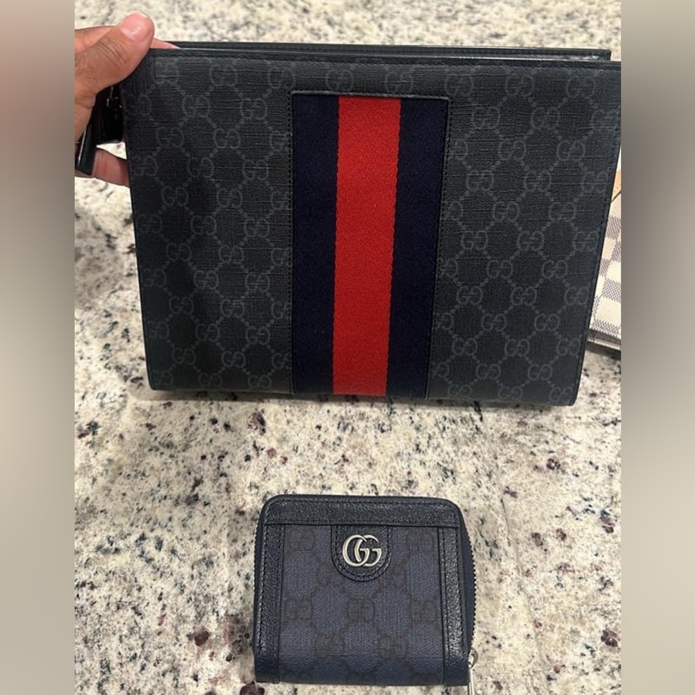 Gucci authentic clutch bag with wallet